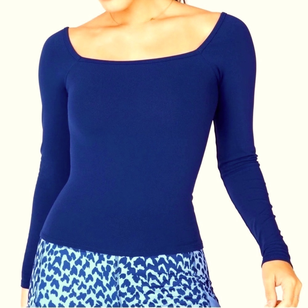 NWT Fabletics Emilia Sculptknit square neck top - large